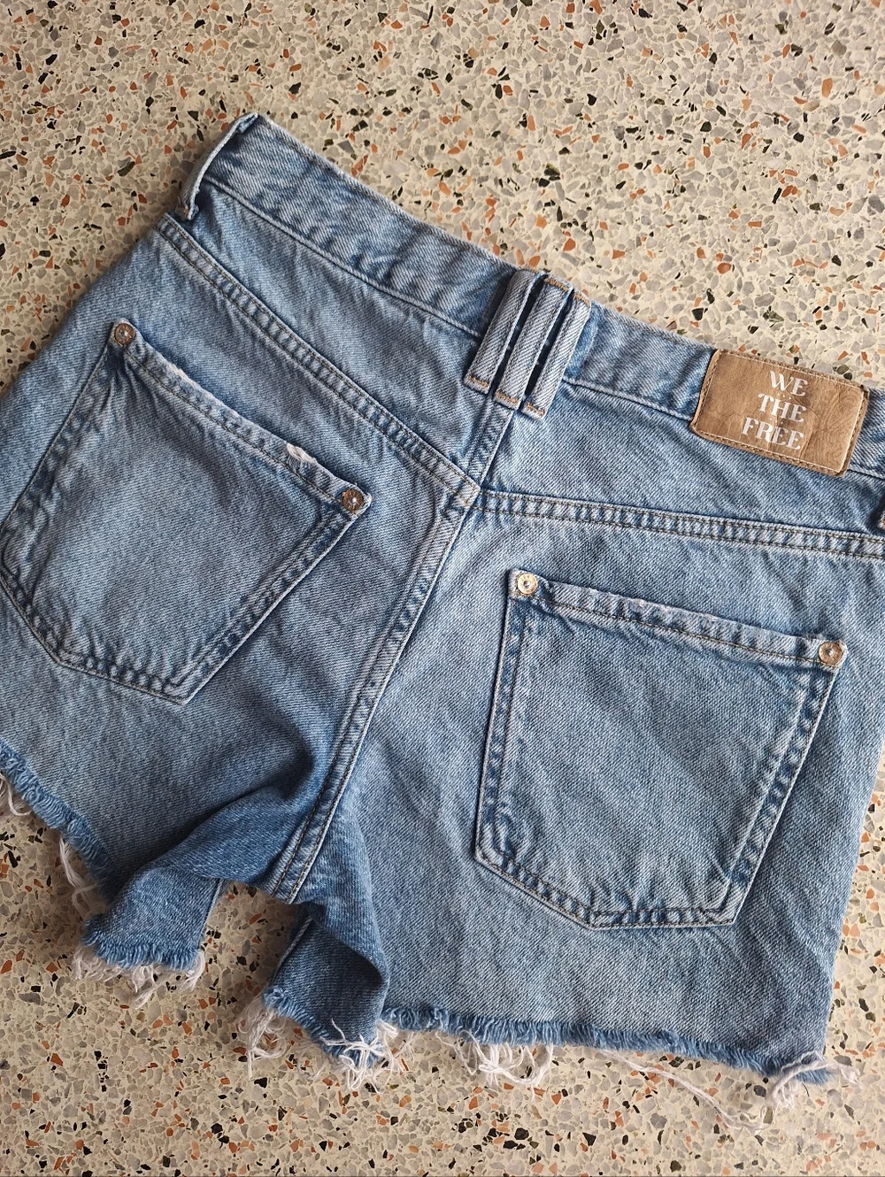 We The Free Ivy Mid Rise Short - Picture 8 of 9